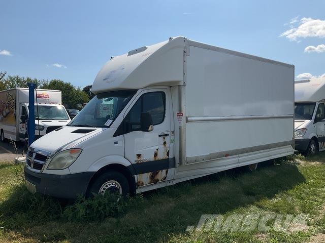 Dodge Sprinter 廂式貨物運輸車