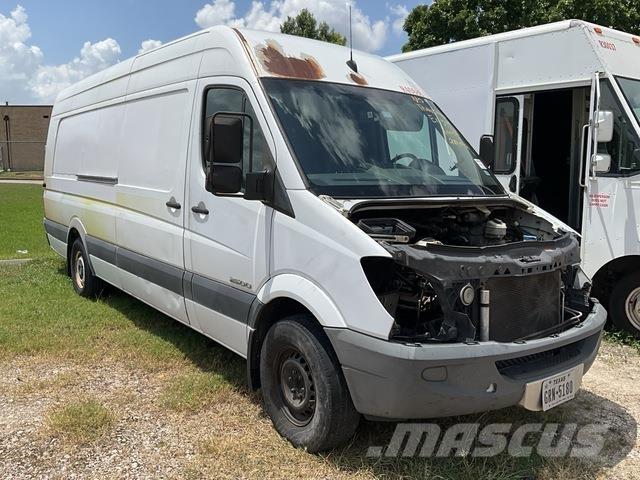 Dodge Sprinter 廂式貨物運輸車