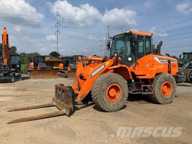 Doosan DL200-5 輪胎式裝載機