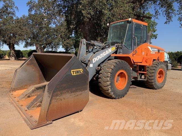 Doosan DL250-5 輪胎式裝載機