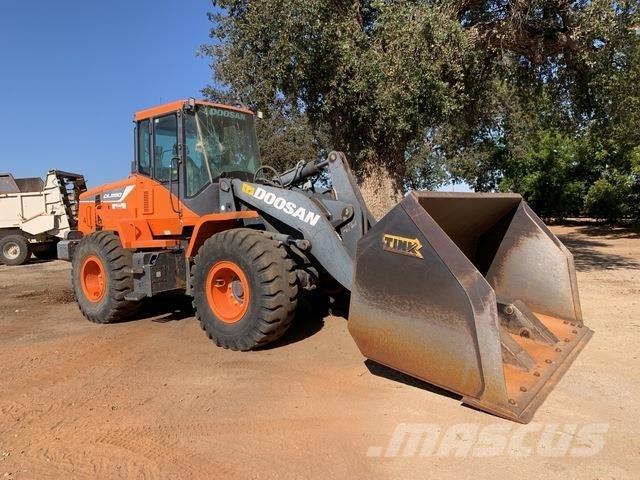 Doosan DL250-5 輪胎式裝載機