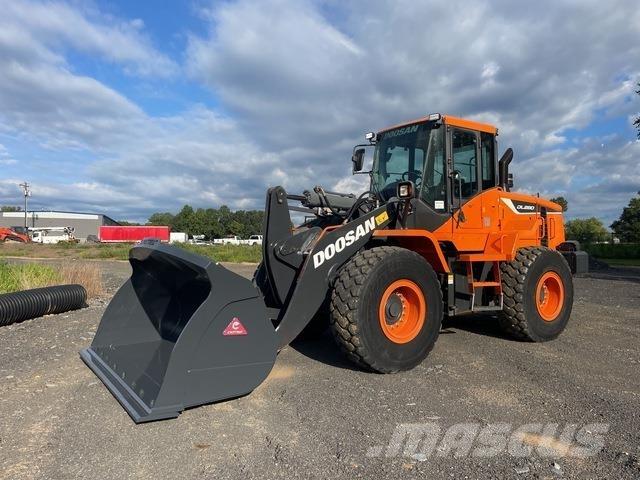 Doosan DL280-5 輪胎式裝載機