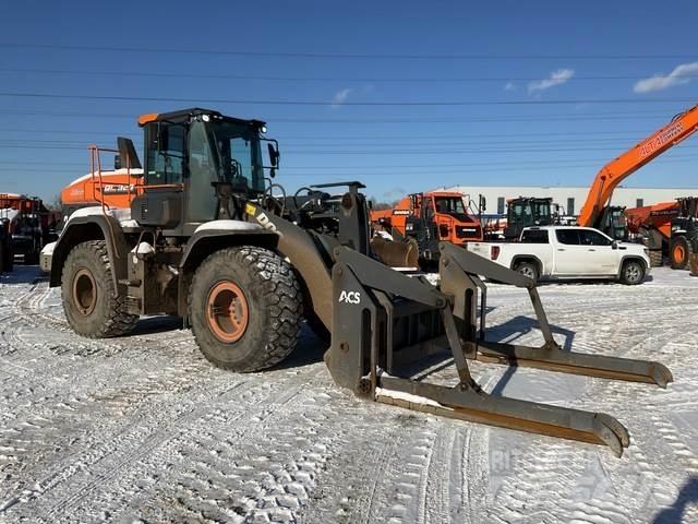 Doosan DL320-7 輪胎式裝載機