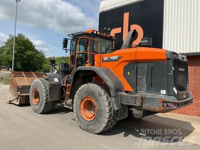 Doosan DL480-7 輪胎式裝載機