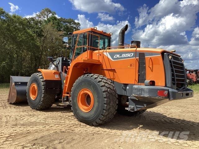 Doosan DL550-5 輪胎式裝載機