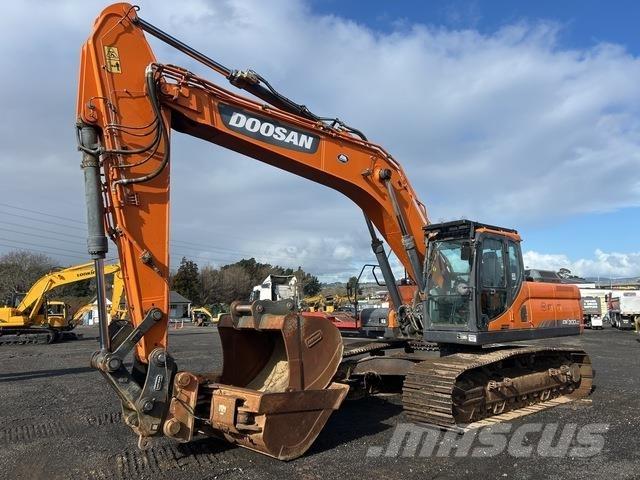 Doosan DX300LC 履帶式 挖土機/掘鑿機/挖掘機