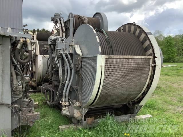  Favco STD-1500 塔式起重機