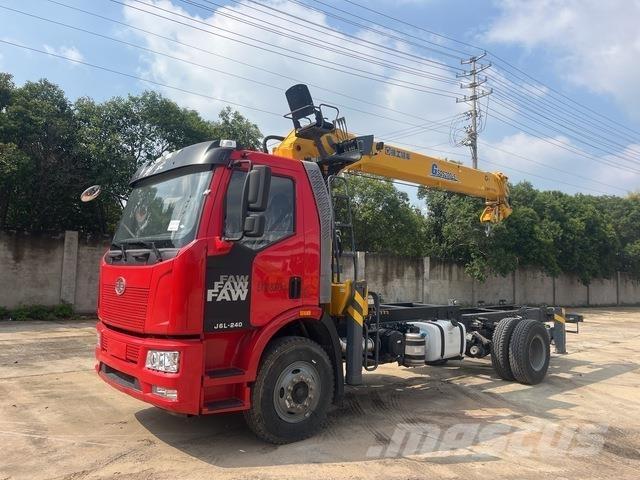 FAW J6L-240 起重機卡車