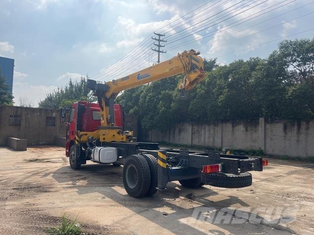 FAW J6L-240 起重機卡車