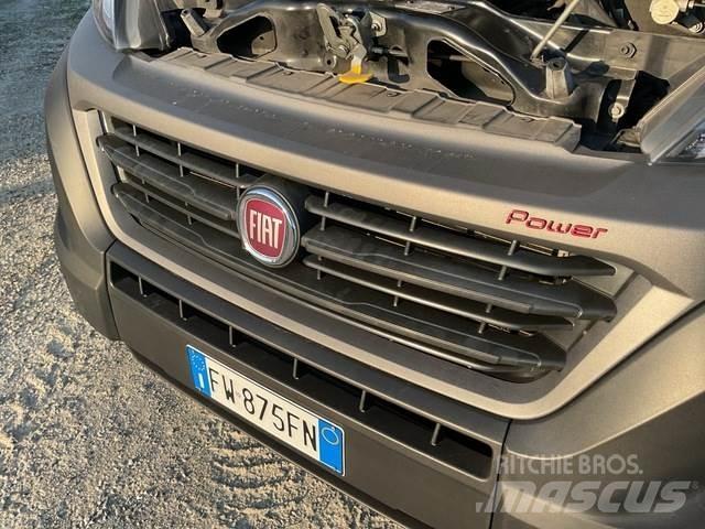 Fiat Ducato 廂式貨物運輸車