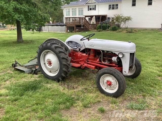Ford 8N 曳引機