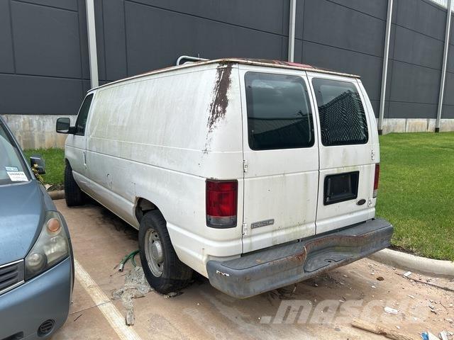 Ford E-150 廂式貨物運輸車