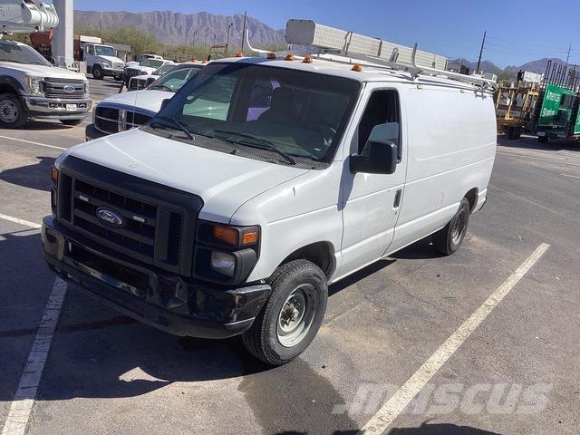 Ford E-150 廂式貨物運輸車