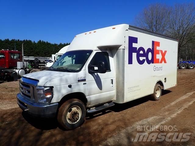 Ford E-350 貨箱式卡車