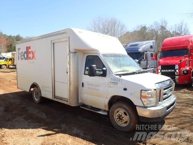 Ford E-350 貨箱式卡車