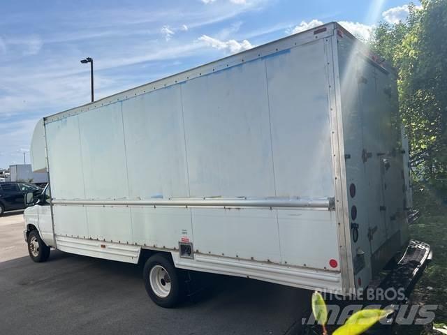 Ford E-350 車廂