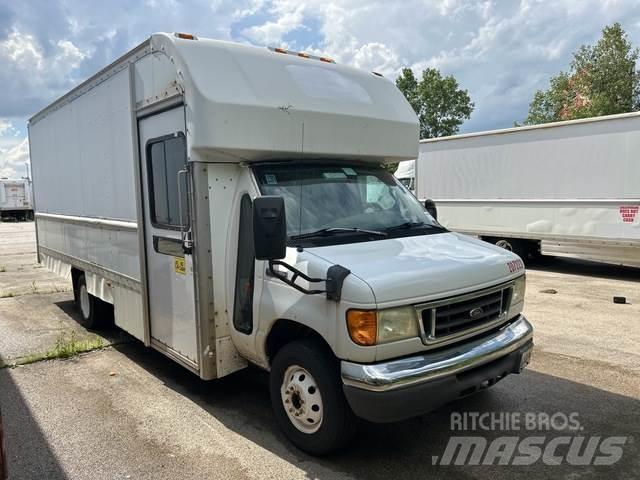 Ford E-350 廂式貨物運輸車
