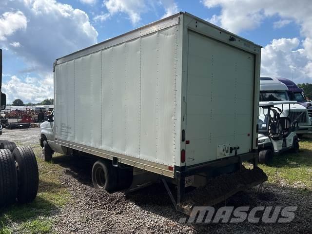 Ford E-350 貨箱式卡車