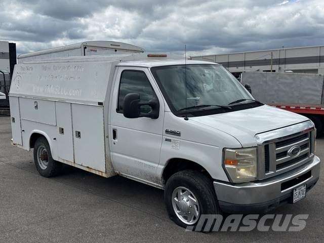 Ford E-350 皮卡.傳統半斗卡車/側卸板