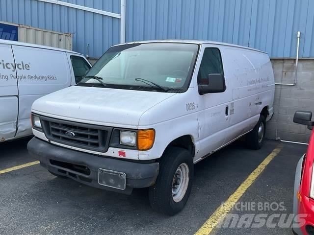 Ford E 350 廂式貨物運輸車