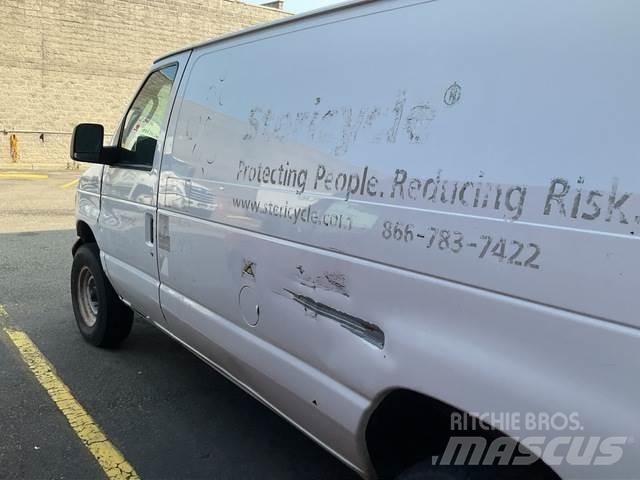 Ford E 350 廂式貨物運輸車
