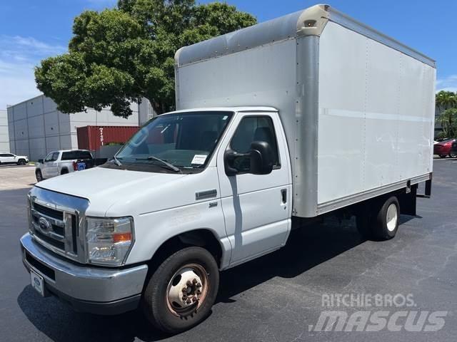 Ford E-350 貨箱式卡車