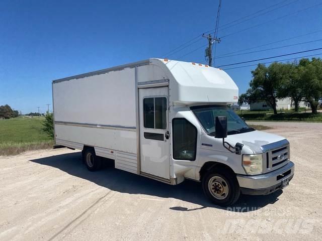 Ford E-350 車廂