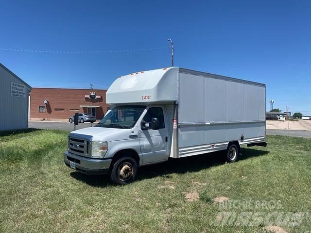 Ford E-350 車廂