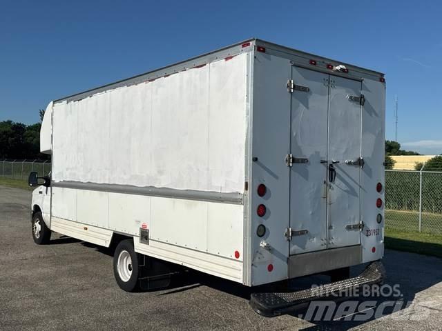 Ford E-350 車廂