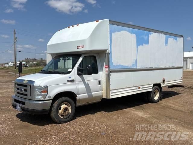 Ford E-350 貨箱式卡車