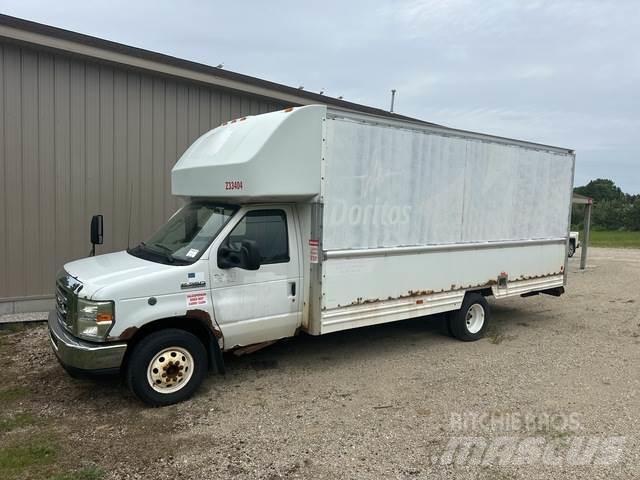 Ford E-350 貨箱式卡車