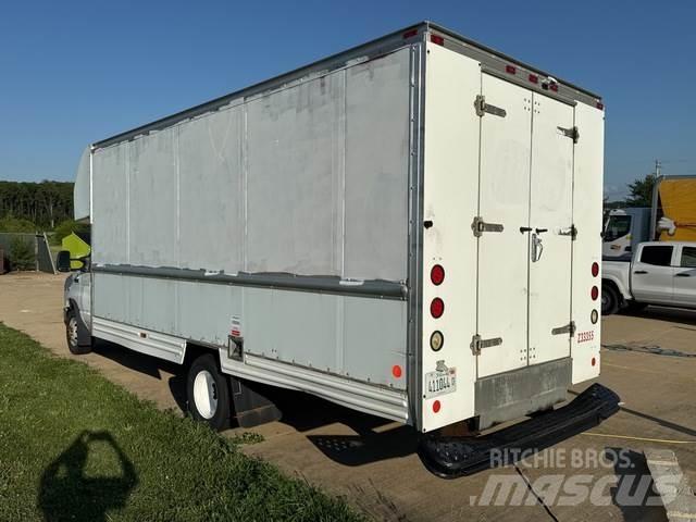 Ford E-350 廂式貨物運輸車