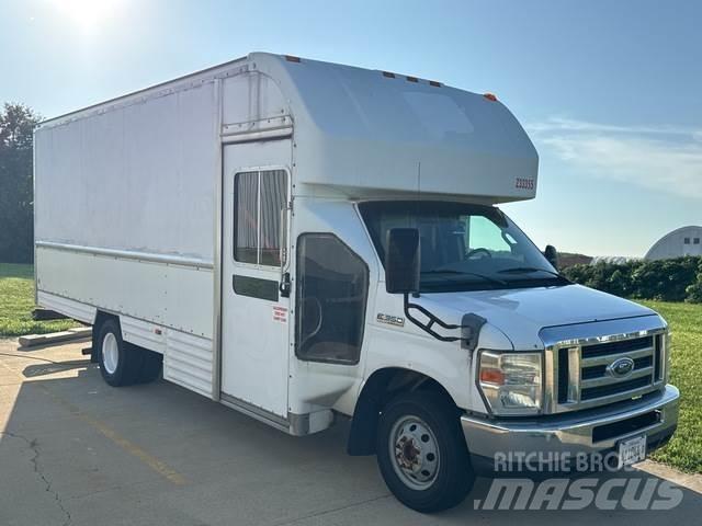 Ford E-350 廂式貨物運輸車
