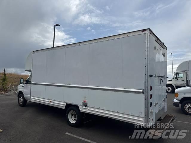 Ford E-350 廂式貨物運輸車