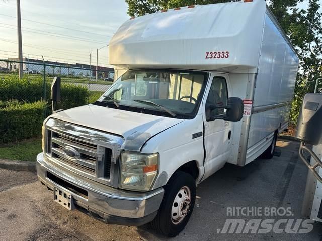 Ford E-350 廂式貨物運輸車