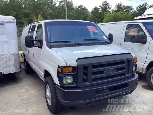 Ford E-350 廂式貨物運輸車