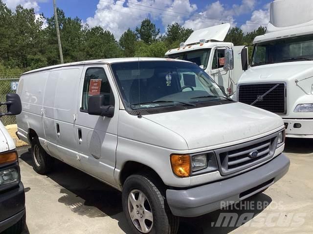 Ford E-350 廂式貨物運輸車