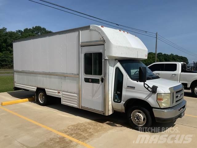 Ford E-350 廂式貨物運輸車