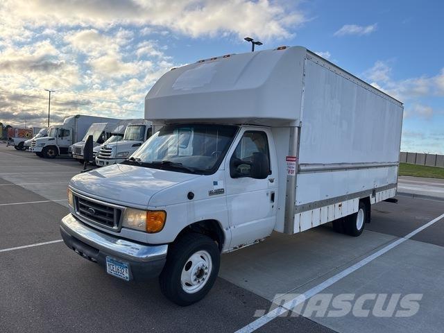 Ford E-350 貨箱式卡車