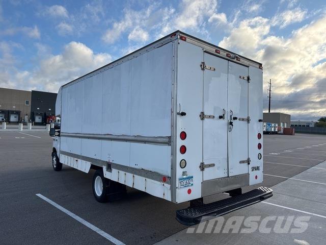 Ford E-350 貨箱式卡車