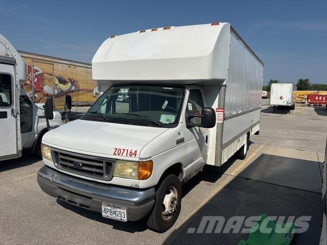 Ford E-350 廂式貨物運輸車