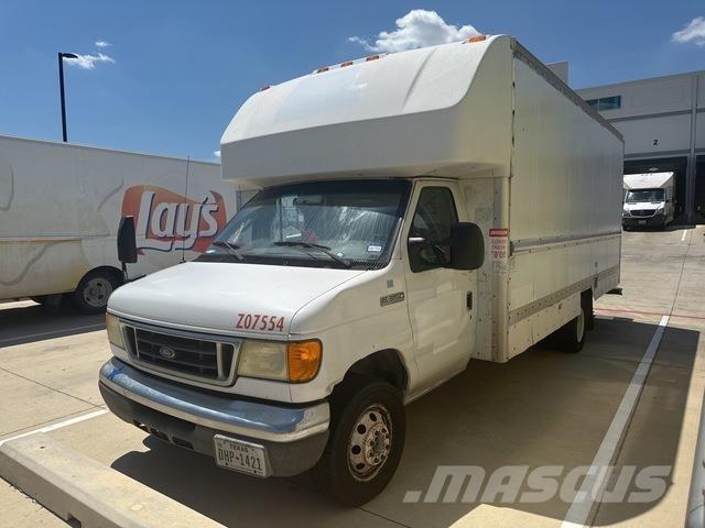 Ford E-350 車廂