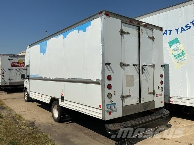 Ford E-350 貨箱式卡車