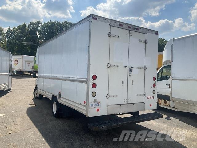 Ford E-350 廂式貨物運輸車