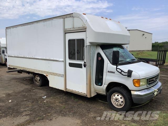 Ford E-350 車廂