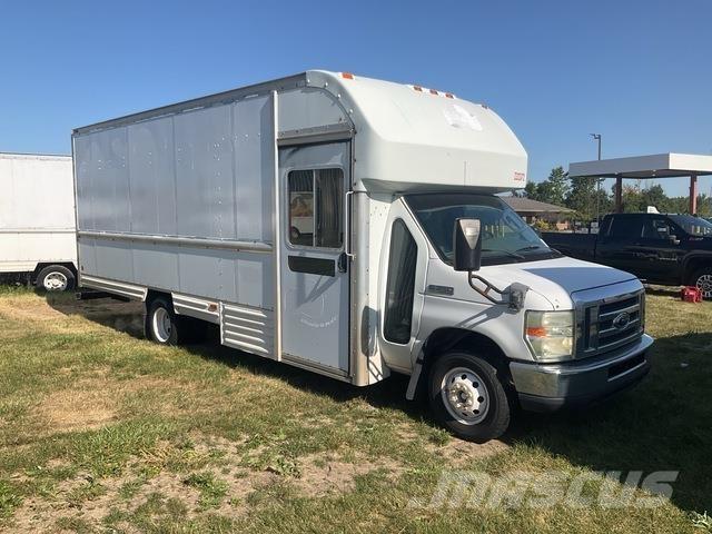 Ford E-350 貨箱式卡車