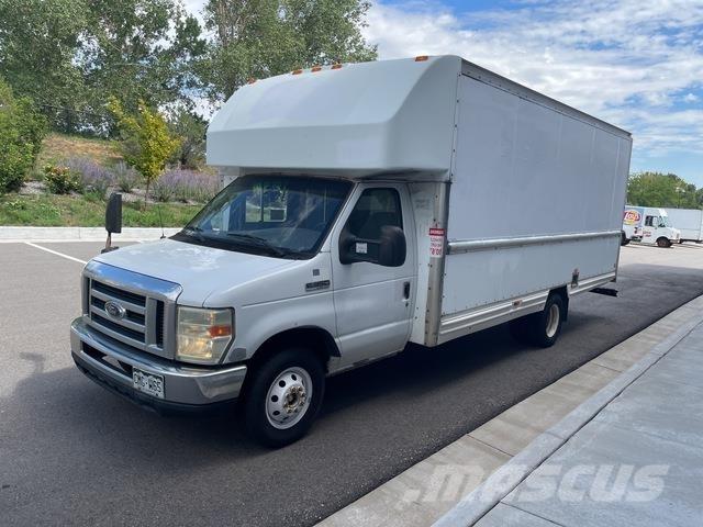 Ford E-350 貨箱式卡車