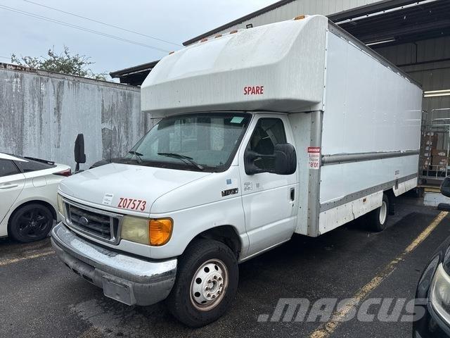 Ford E-350 車廂