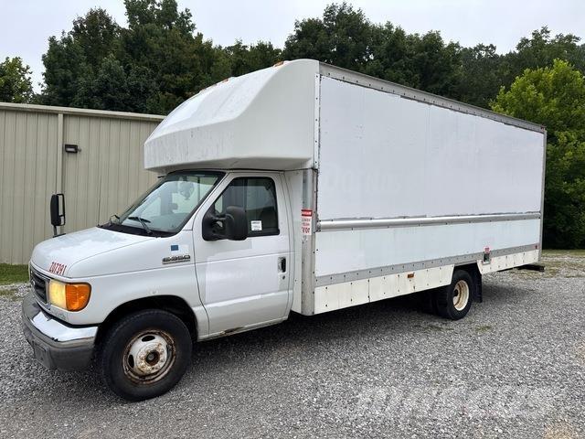 Ford E-350 廂式貨物運輸車