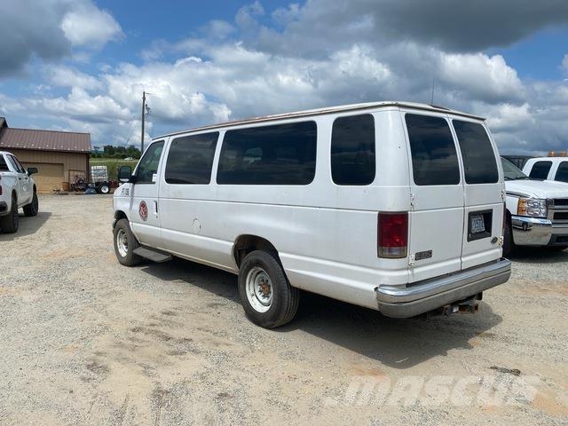 Ford E-350 汽車